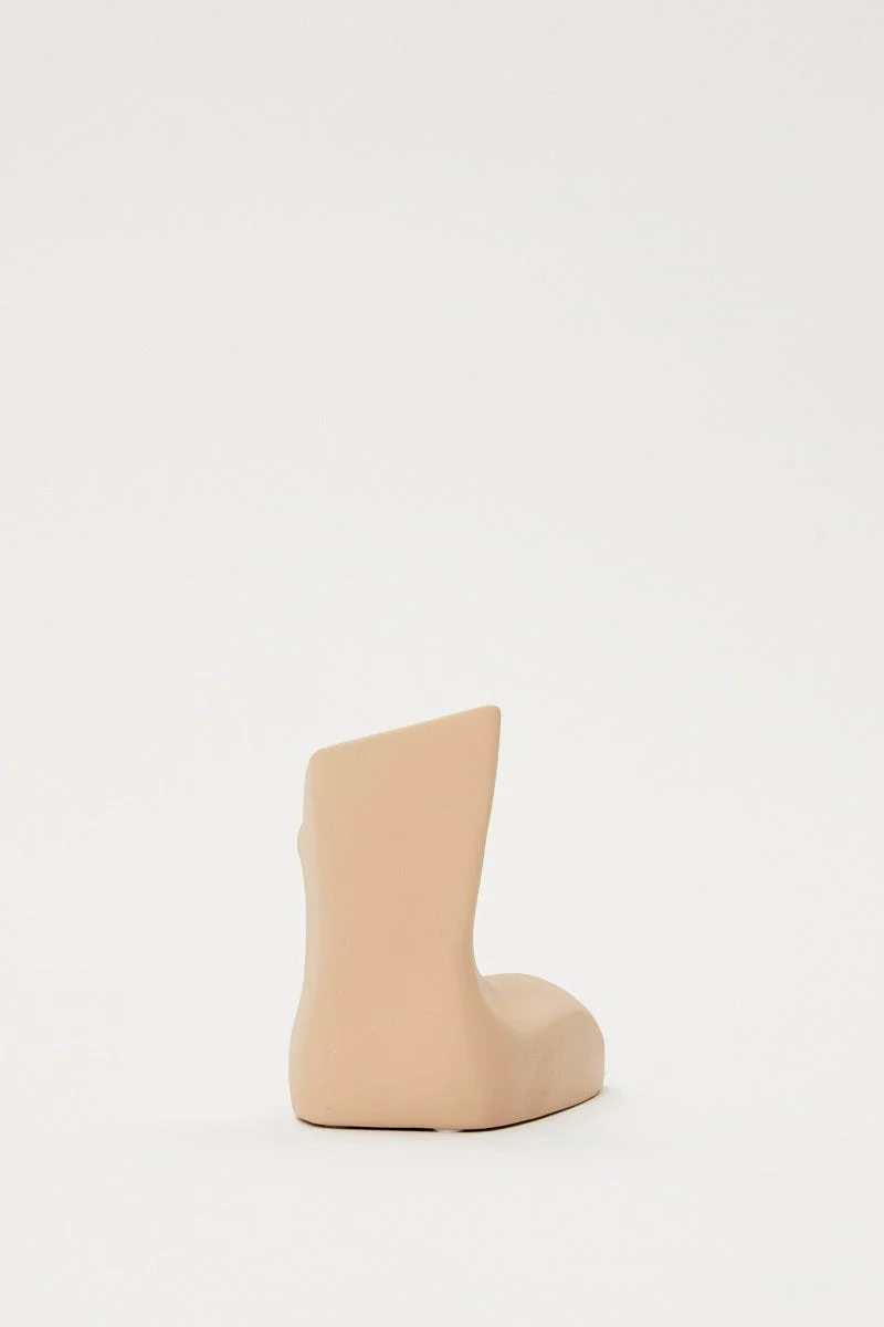 Beige Female Figure Vase 14Cm Tall By 18Cm Wide - Image 3