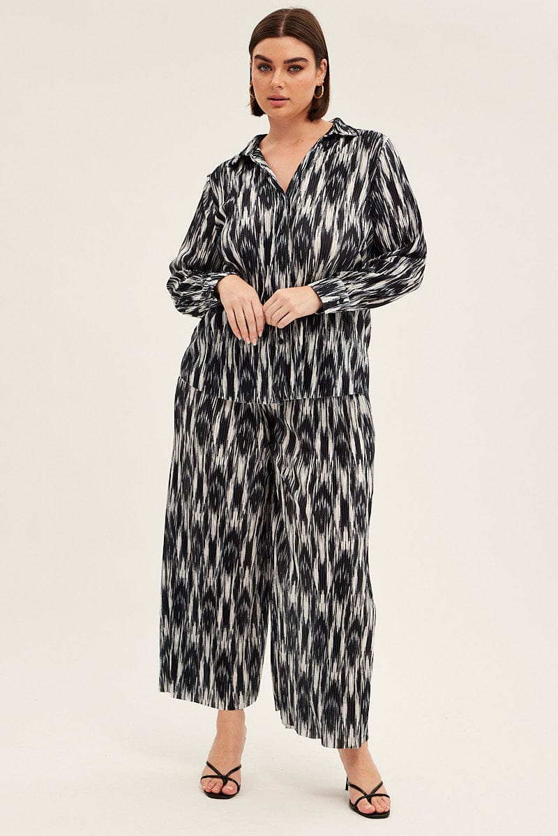 Black Abstract Relaxed Shirt Long Sleeve V-neck Plisse - Image 2