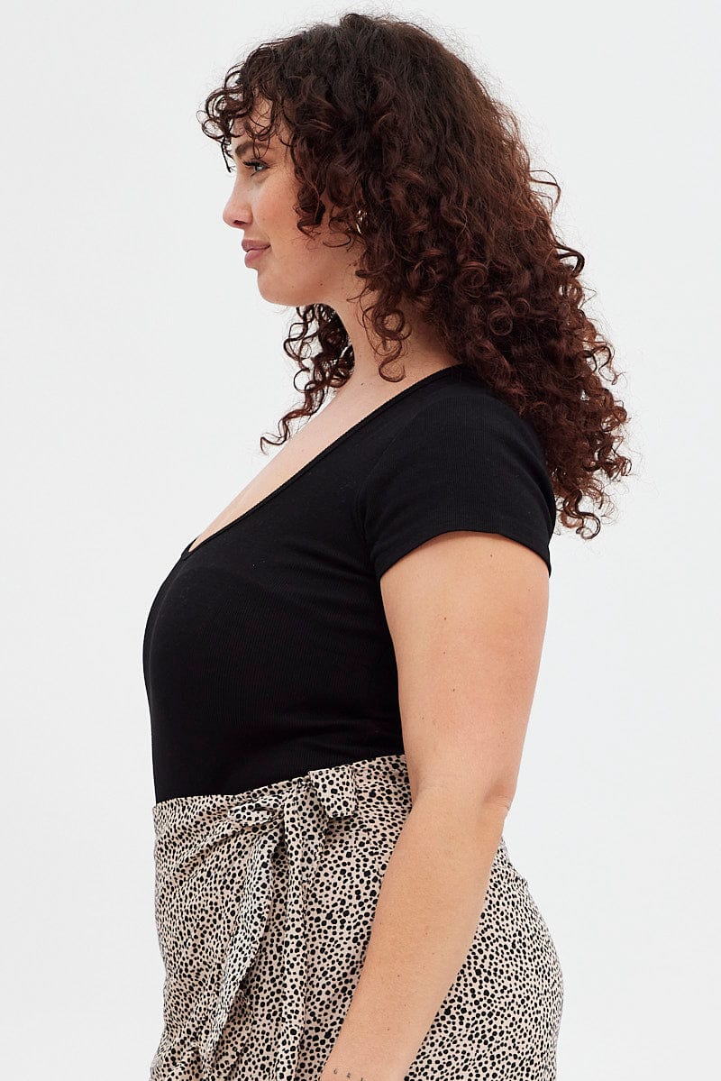 Black Bodysuit Scoop Neck Short Sleeve - Image 4