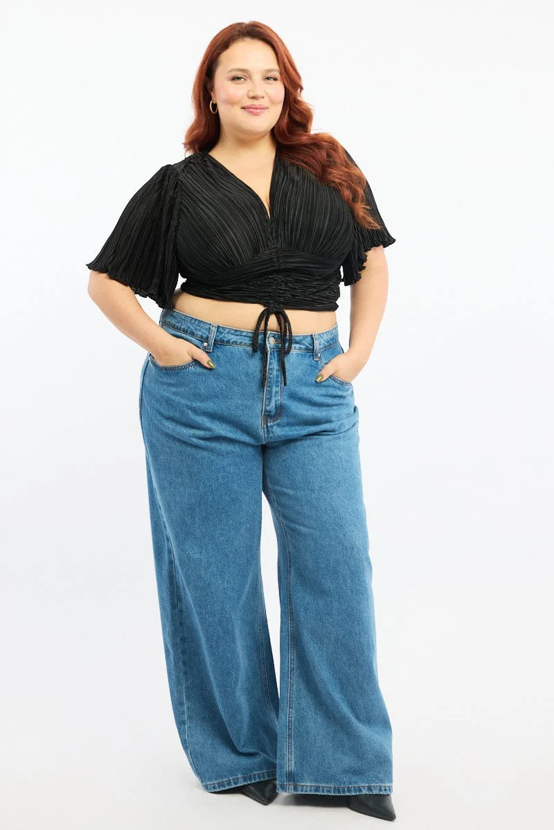 Black Crop Top Short Sleeve V-neck Ruched Front Plisse - Image 2