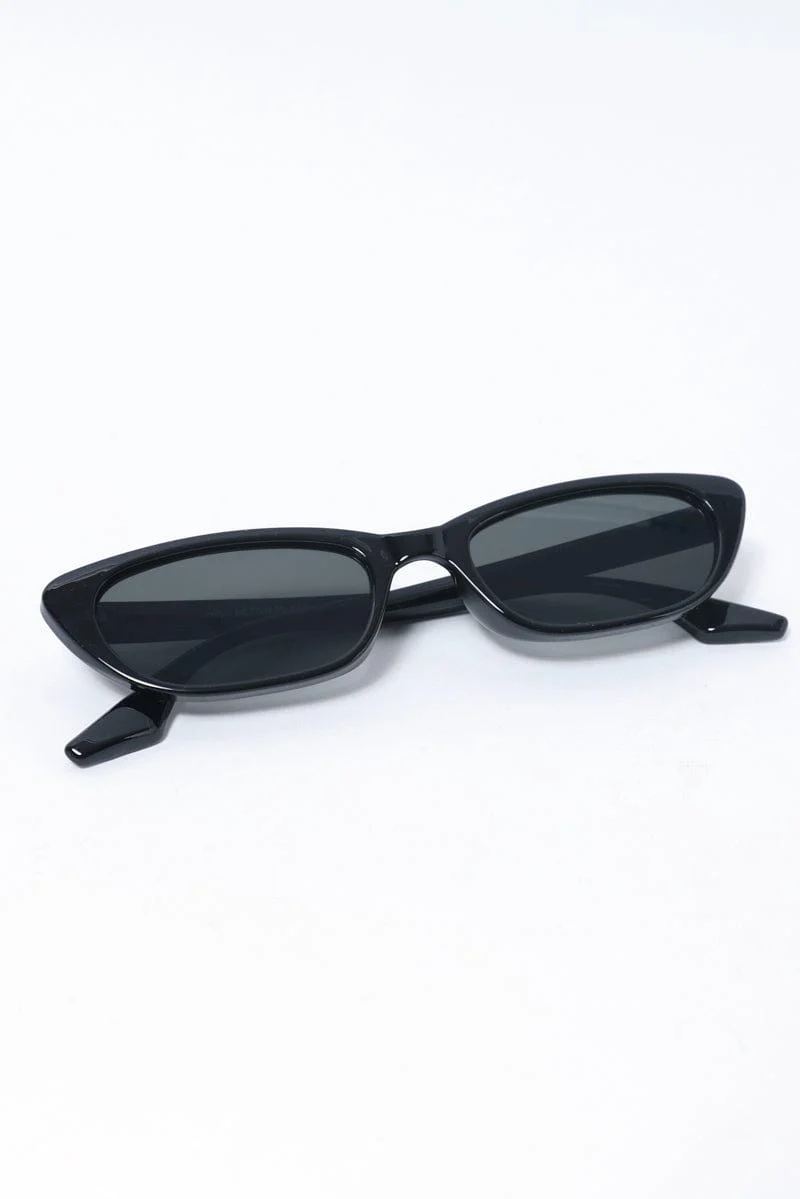 Black Fashion Sunglasses - Image 2