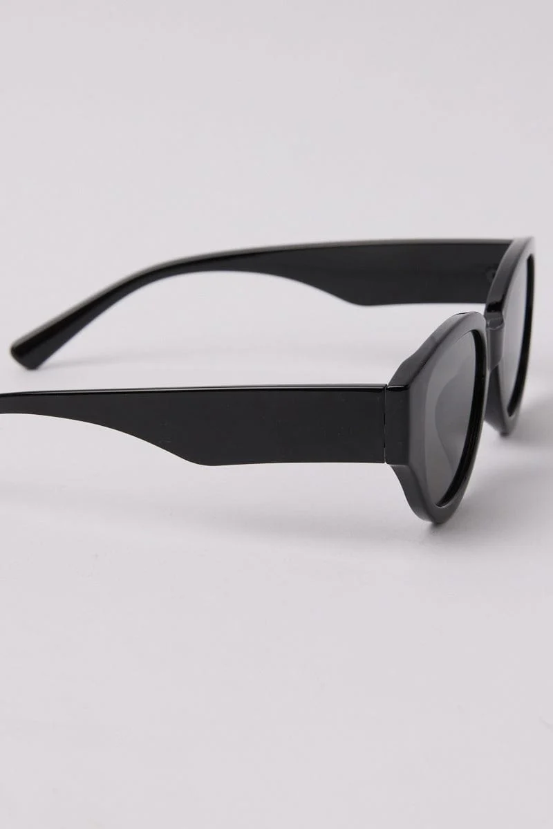 Black Fashion Sunglasses - Image 3