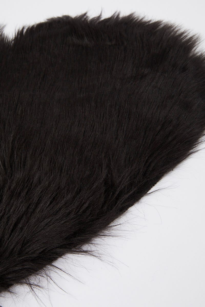 Black Fur Heart Rug - Image 2