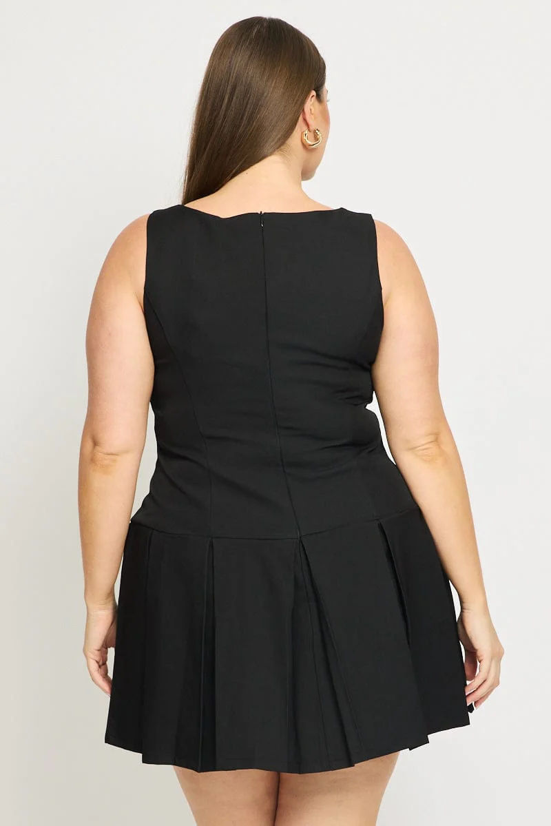 Black Low Waist Dress Sleeveless Golden Button - Image 4