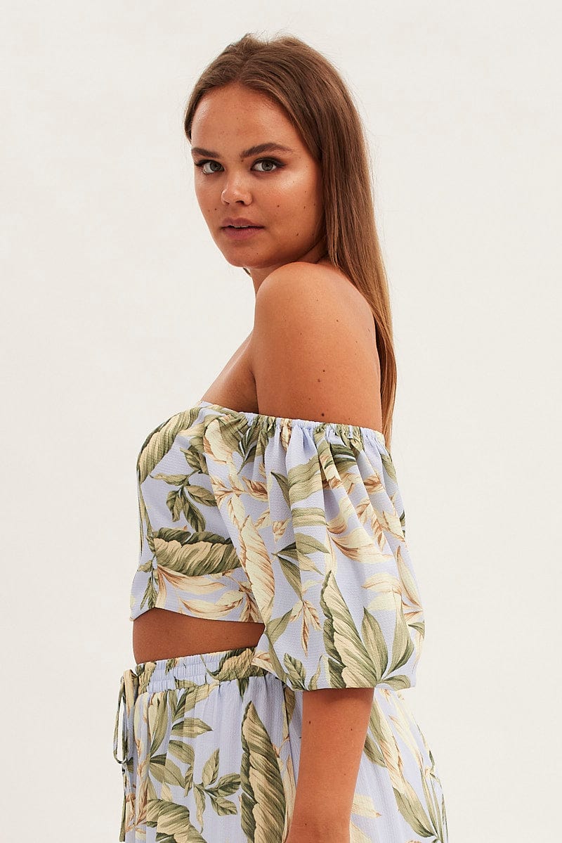 Blue Print Crop Top Short Sleeve Shirred Back - Image 4