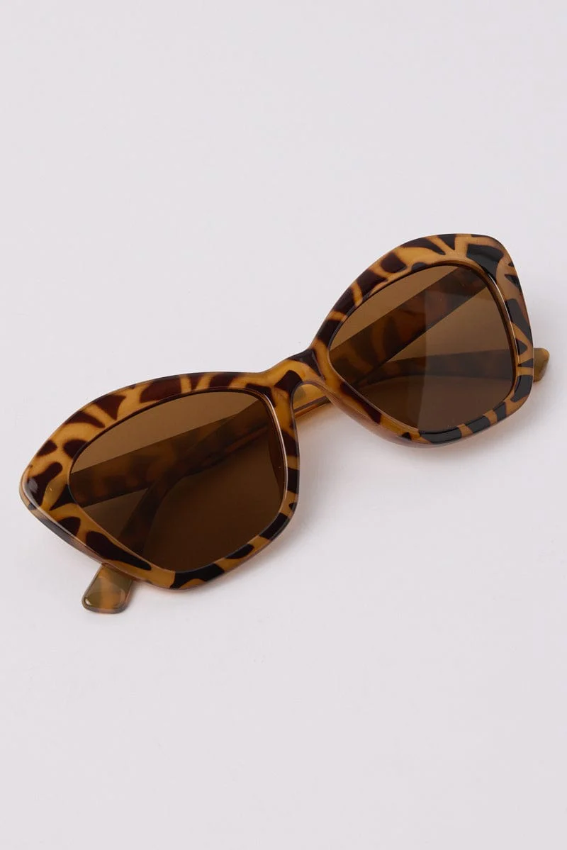 Brown Animal Print Fashion Sunglasses - Image 2