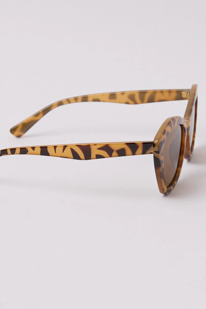 Brown Animal Print Fashion Sunglasses - Image 3