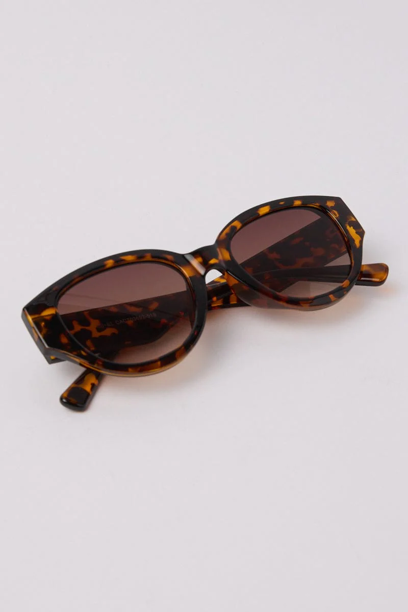 Brown Animal Print Fashion Sunglasses - Image 2