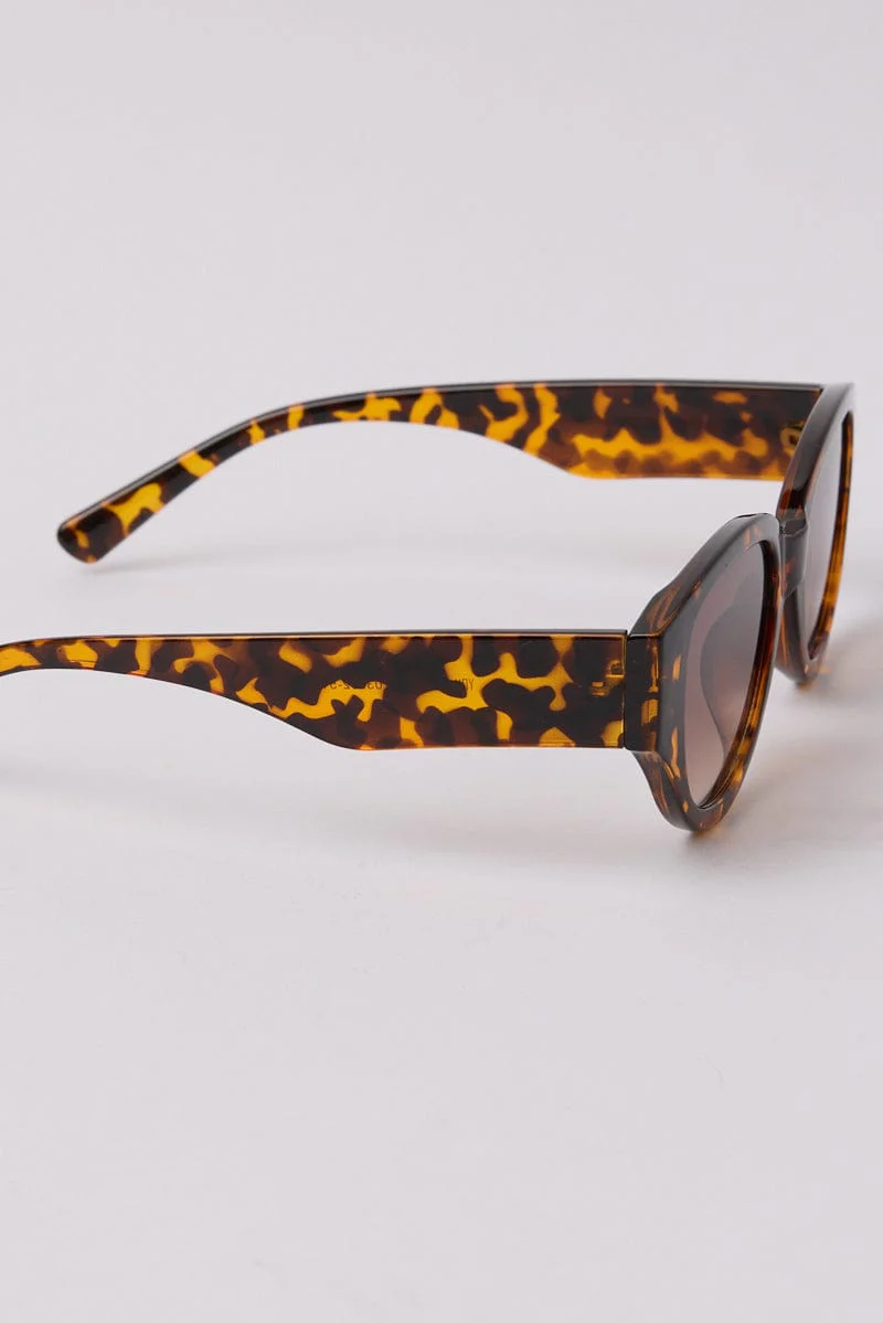 Brown Animal Print Fashion Sunglasses - Image 3