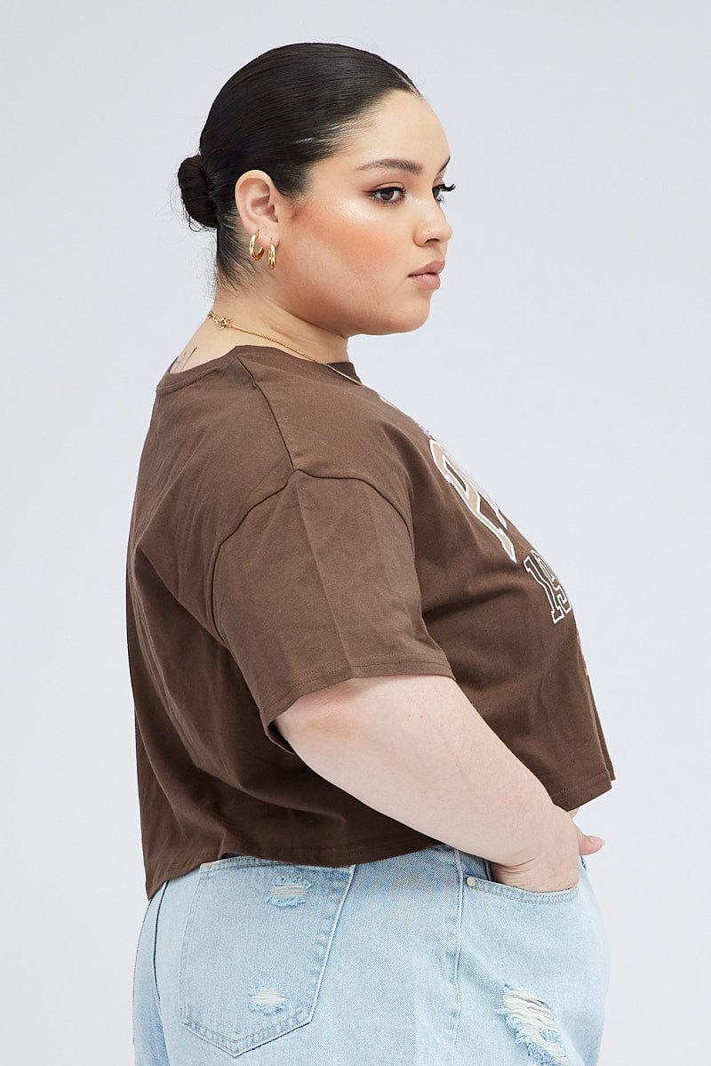 Brown Graphic T-shirt Short Sleeve Crew Neck - Image 4