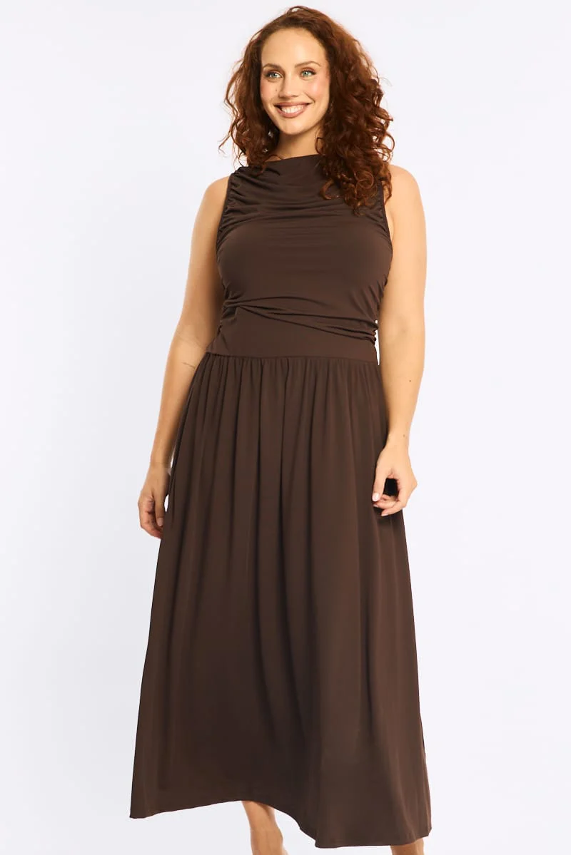Brown Maxi Dress Sleeveless Ruched - Image 3