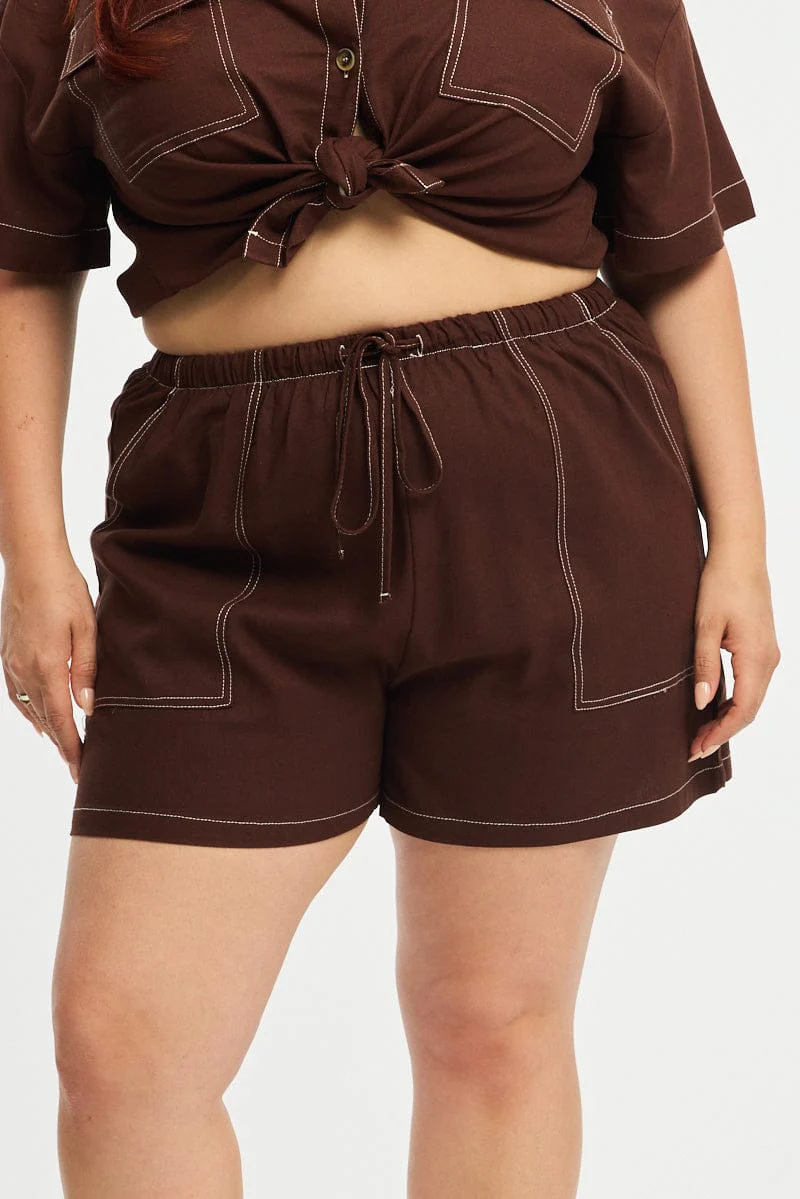 Brown Shorts Elastic Waist Outpocket - Image 2