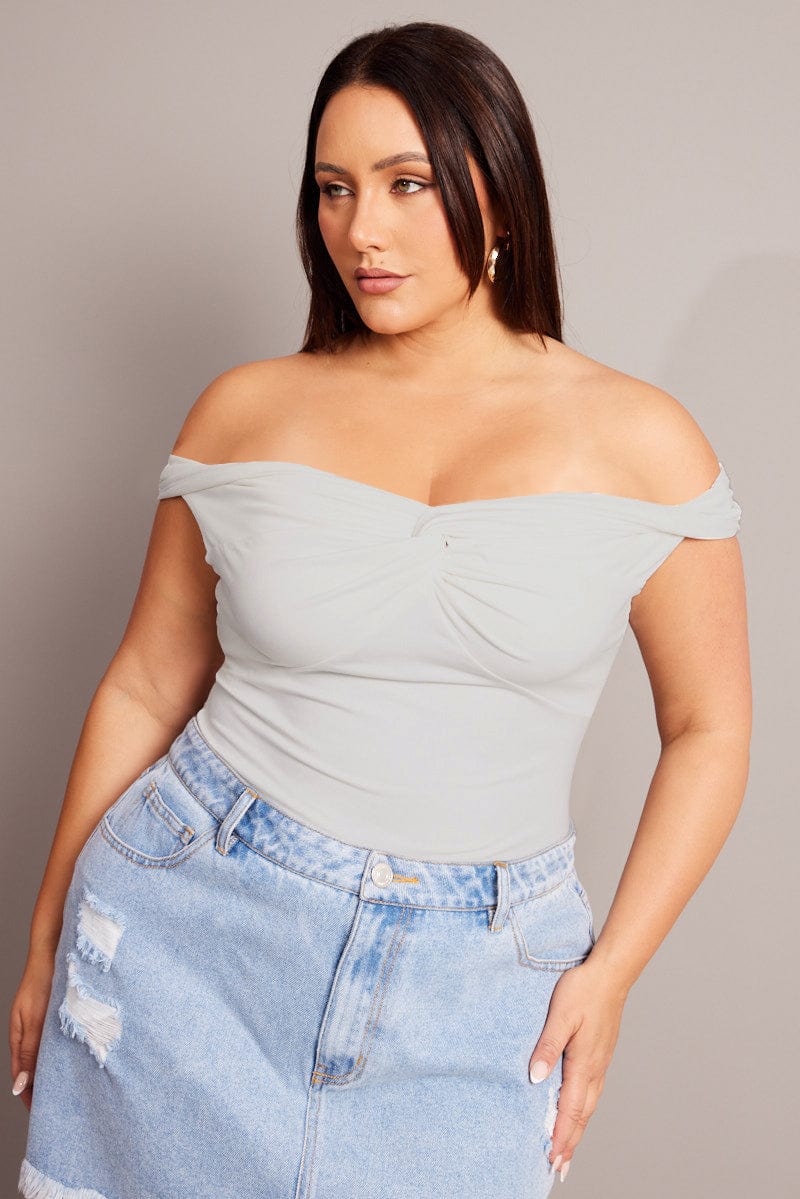 Cream Top Short Sleeve Off Shoulder Twist - Image 2