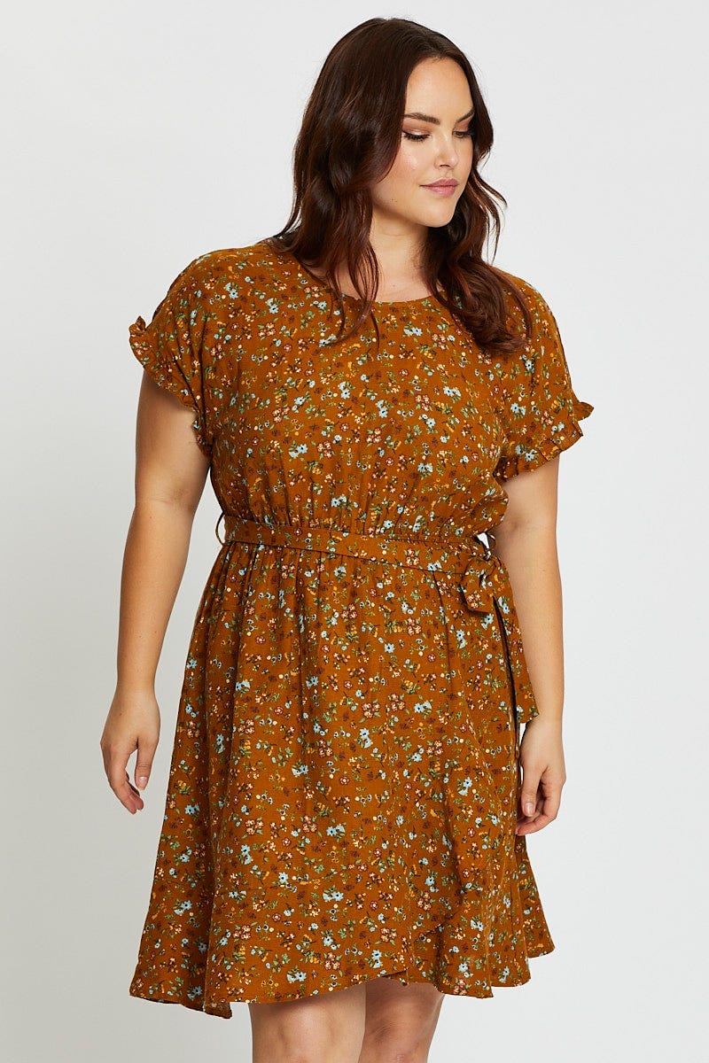 Ditsy Print Short Sleeve Frill Front Dress - Image 3