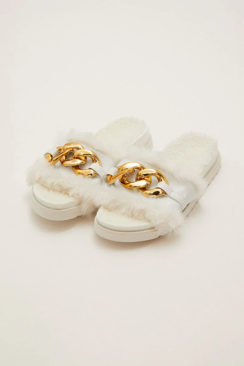 White Faux Fur Chain Decor Slippers - Image 2