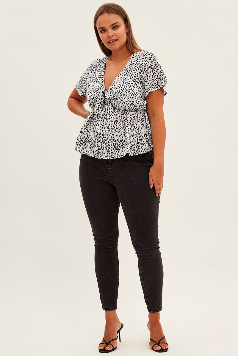 White Geo Tie Front Top Short Sleeve V-neck - Image 2