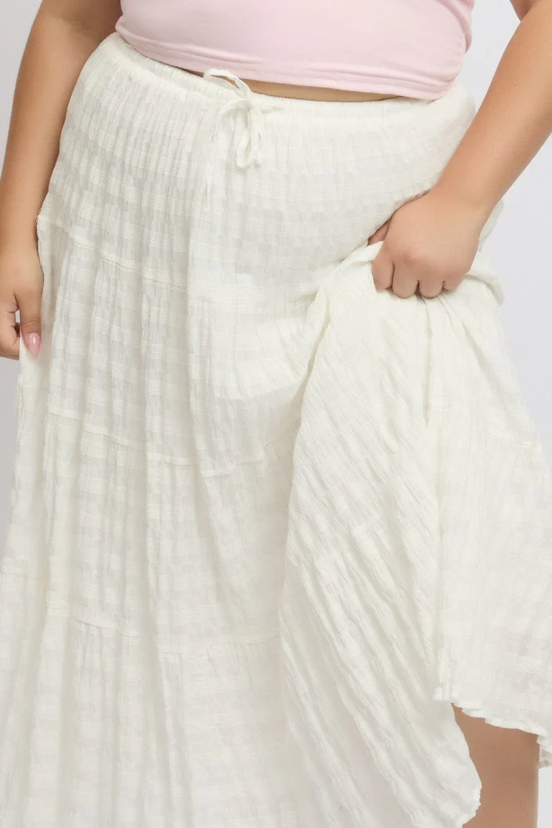 White Textured Tiered Maxiskirt - Image 6