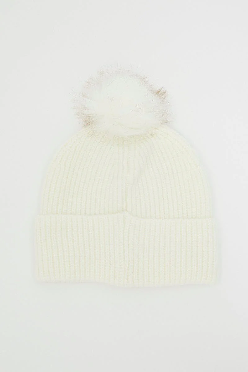 Winter Whi Faux Fur Pom Pom Beanie